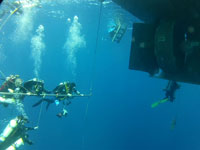 Divers on the MV Windward deco bar