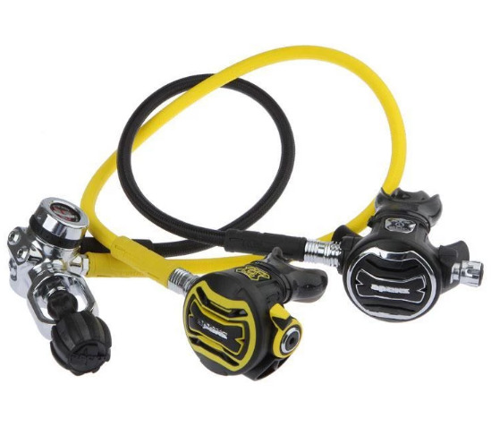 Apeks XTX200 Regulator with XTX200 and XTX40 Octopus | YOKE